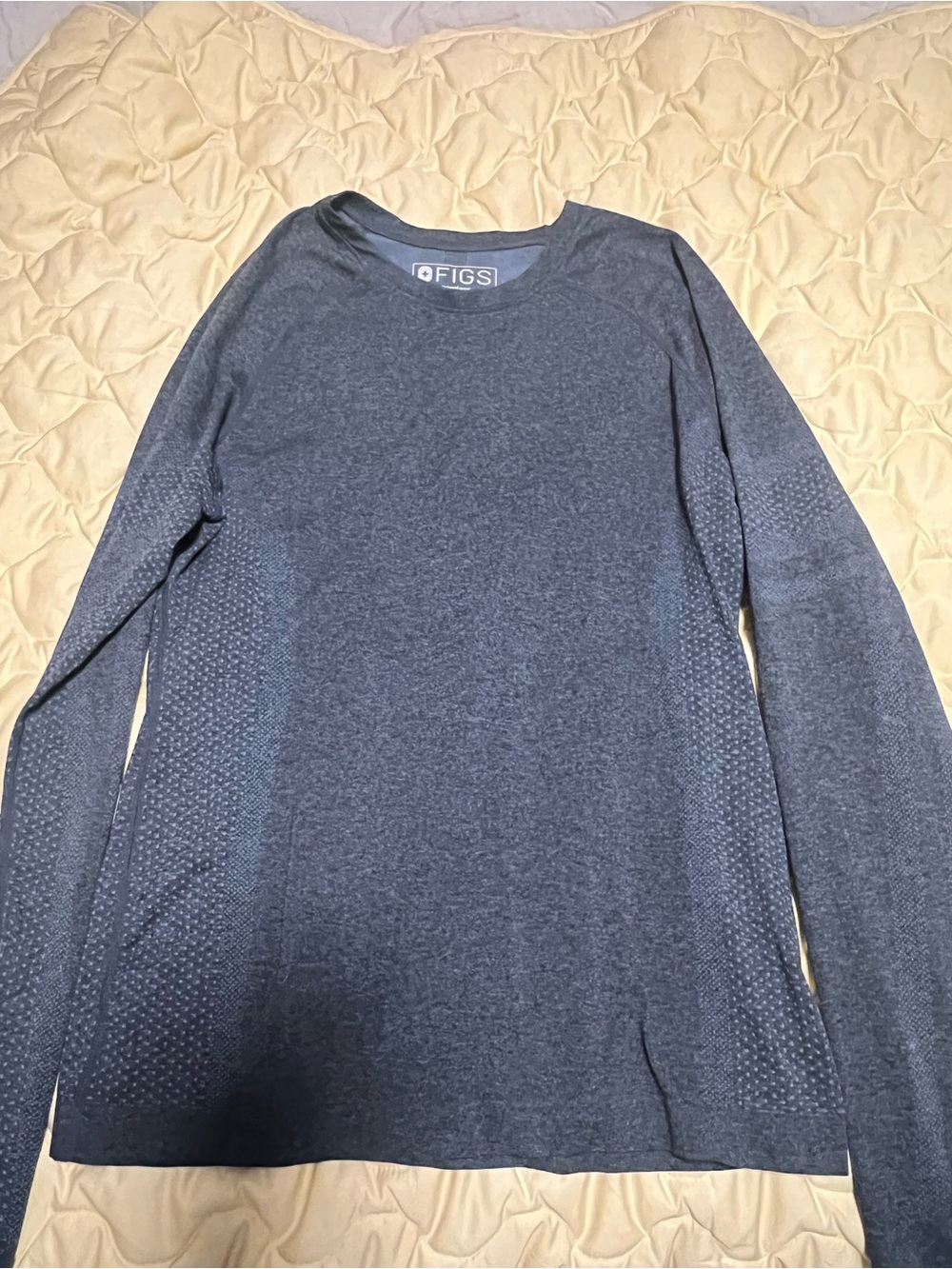 FIGS women’s  Long Sleeve Crew Neck under scrubs dark blue/gray